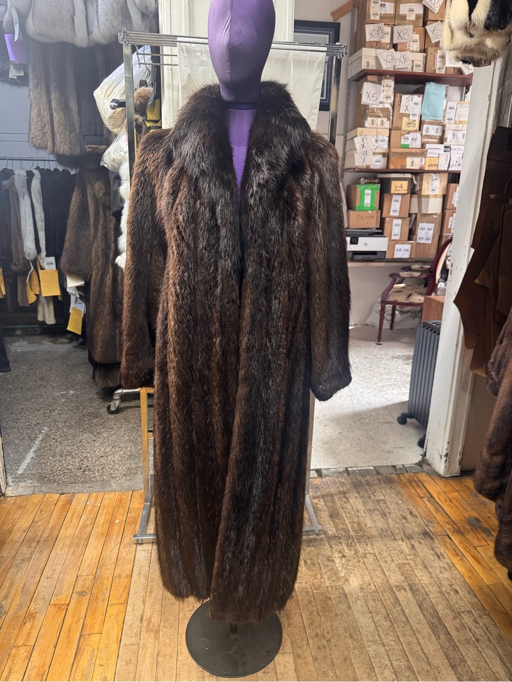 Luxurious Dark Brown LongHair Beaver Fur Coat - Classic Women's SIZE 10-12